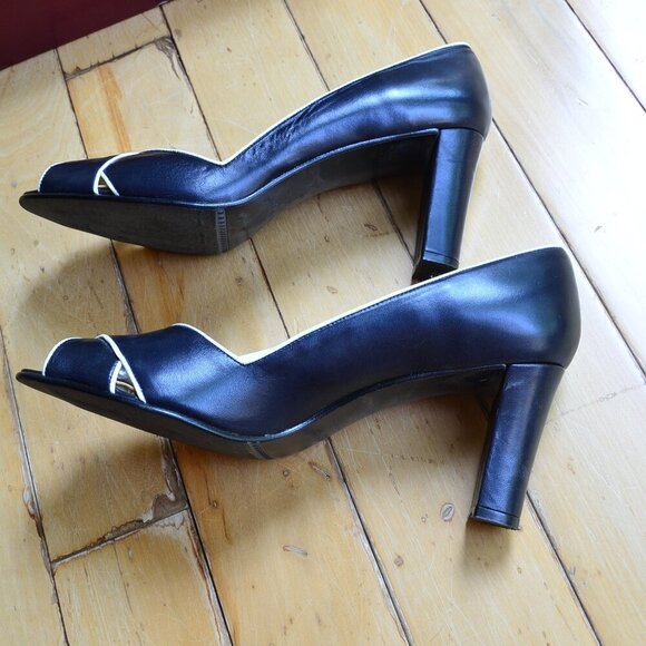 Etienne Aigner Black leather Peep Toe Heels Size 8.5M - Picture 7 of 12